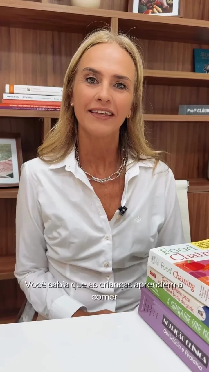 Vídeo: Dra. Claudia Choma explica como a criança aprende a comer desde a gestação